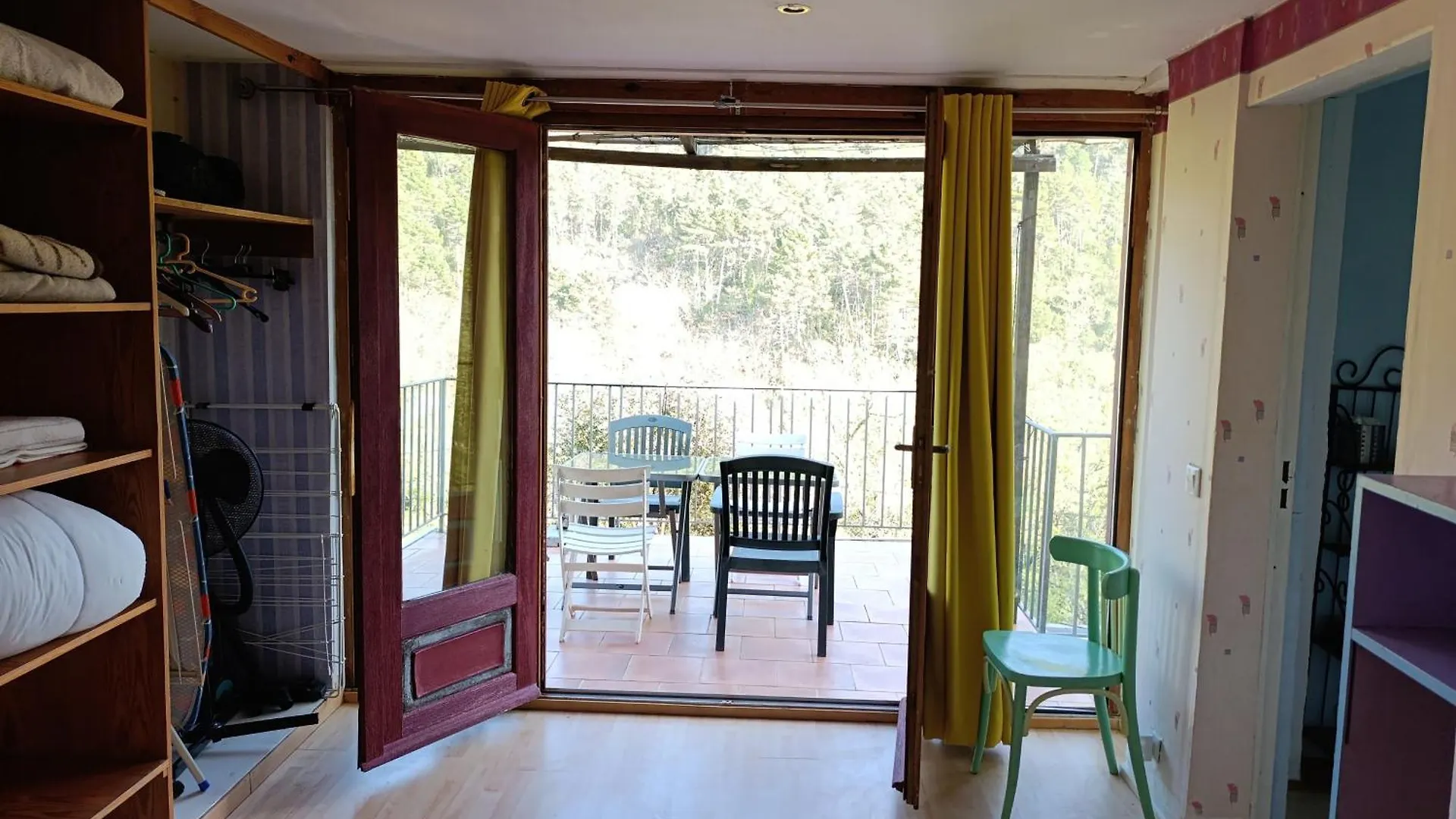 Apartment Gite Des Suvieres Les Mayons France
